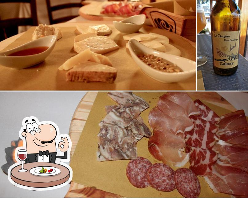 Tra le varie cose da Country House Valle del Metauro si possono trovare la cibo e alcol