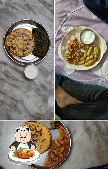 Food at Jmd tiffin center