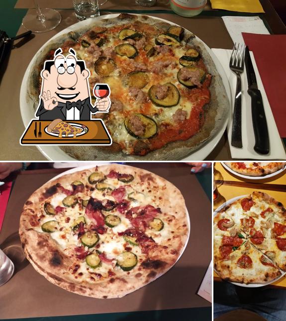 A Pizzeria Pub Imperiale nuova gestione, puoi assaggiare una bella pizza