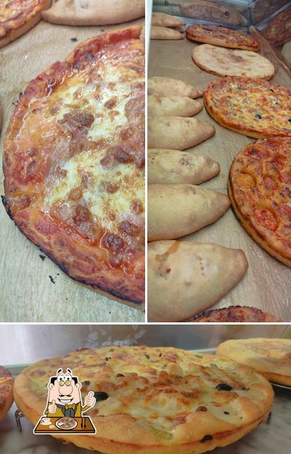 Ordina tra le svariate varianti di pizza