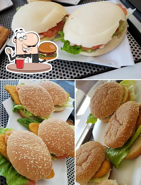 Prenditi un hamburger a Cremosé Piano D'Accio - Caffetteria e Pizzeria