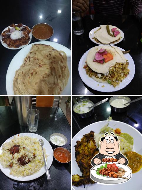 Food at Raravies Family Restaurant