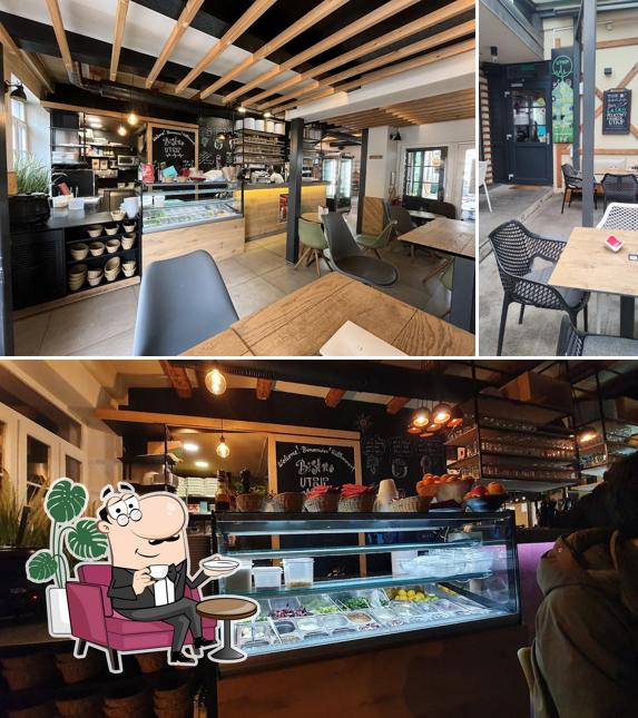 Dai un'occhiata agli interni di Utrip - bar bistro kavarna