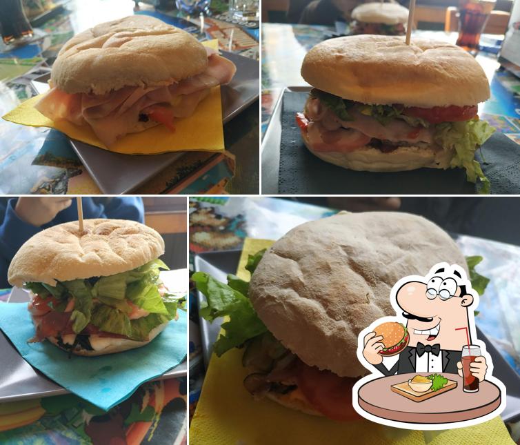 Prova un hamburger a Qua da Sandro