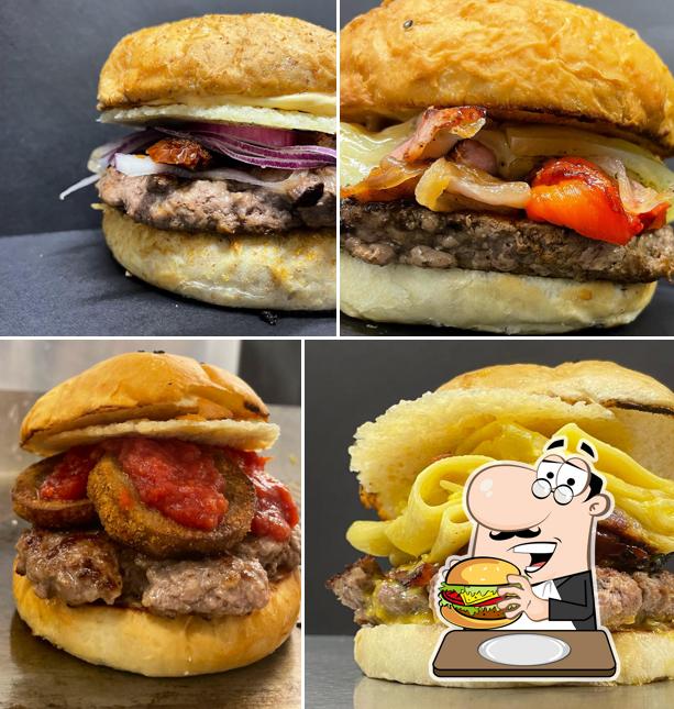 Prova un hamburger a Manolo panineria