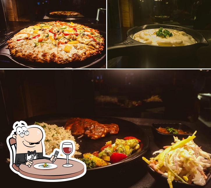 Food at cafe cravings
