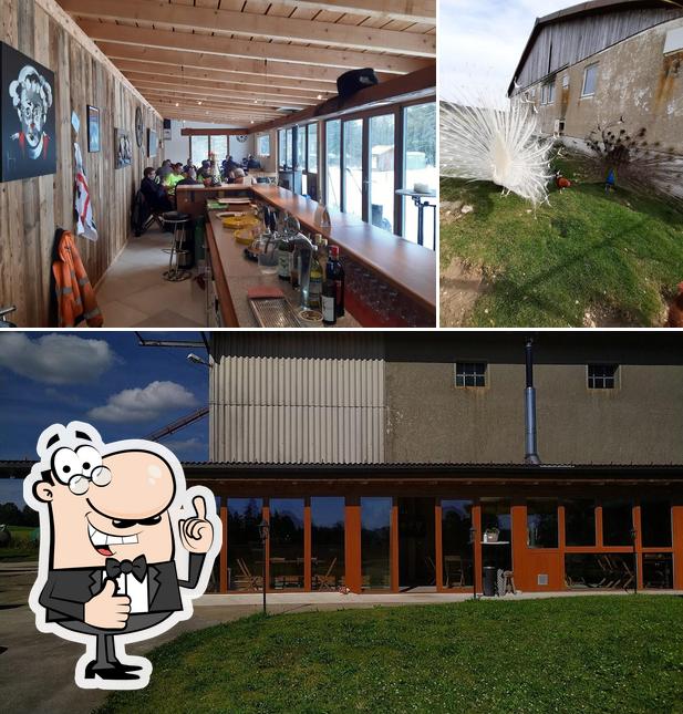 Vedi questa foto di Au pied de cochon