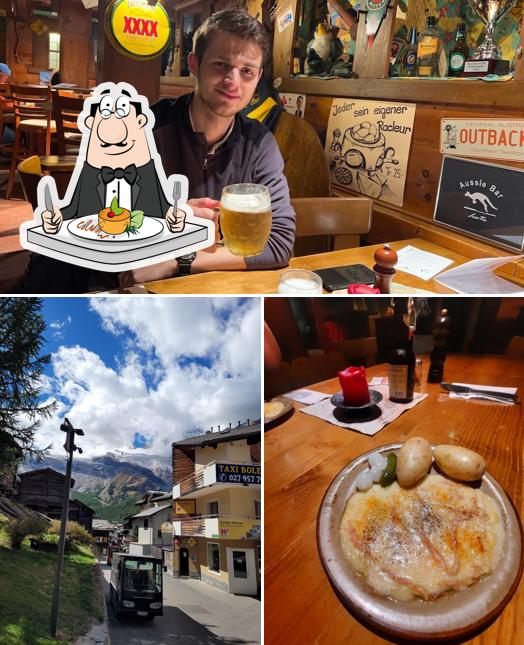 Aussie Bar si caratterizza per la cibo e esterno