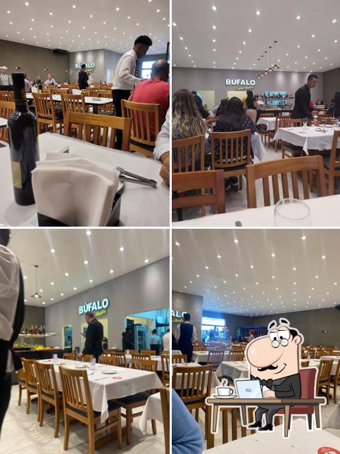 Veja imagens do interior do Búfalo Churrascaria