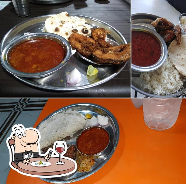 Food at Lucky Hotel indapur