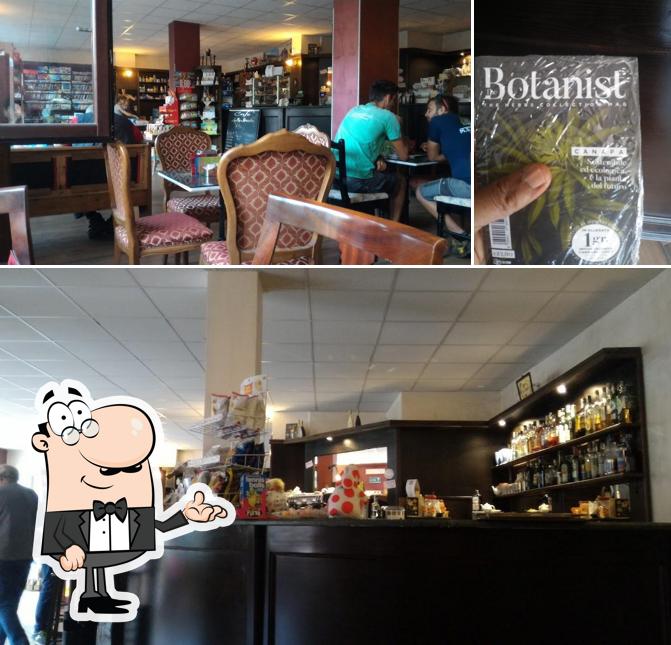 Gli interni di Sulla Strada Cafè