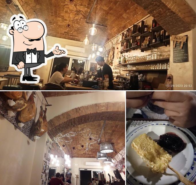 Siediti a un tavolo di La Cova Tapas Bar Prato