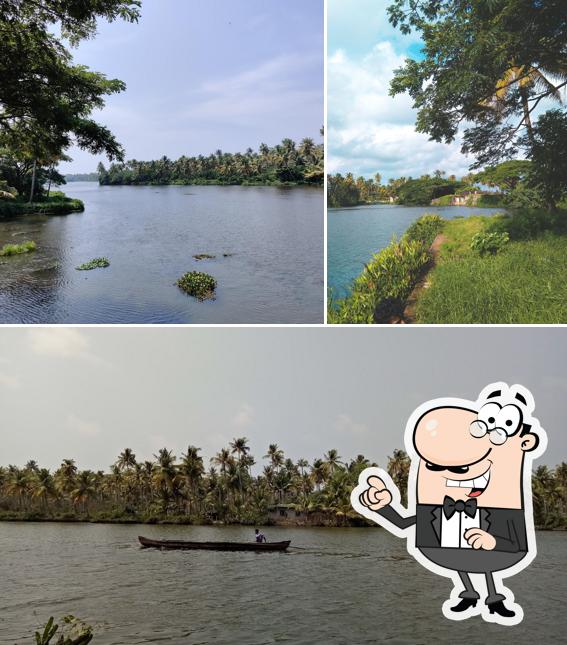 Take a look at the exterior of Kettuchira Kallushop