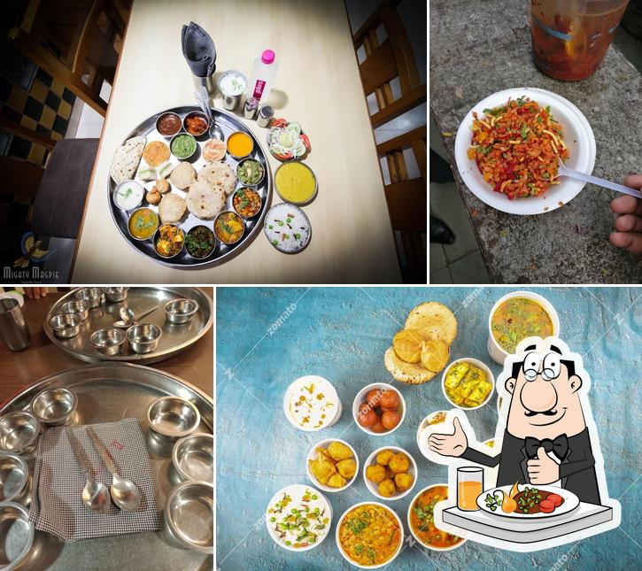 Meals at Pakwan Dining Hall