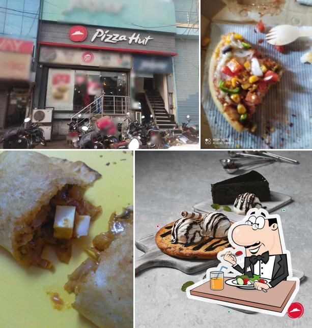 Food at Pizza Hut Phool Bagh Lashkar, Gwalior