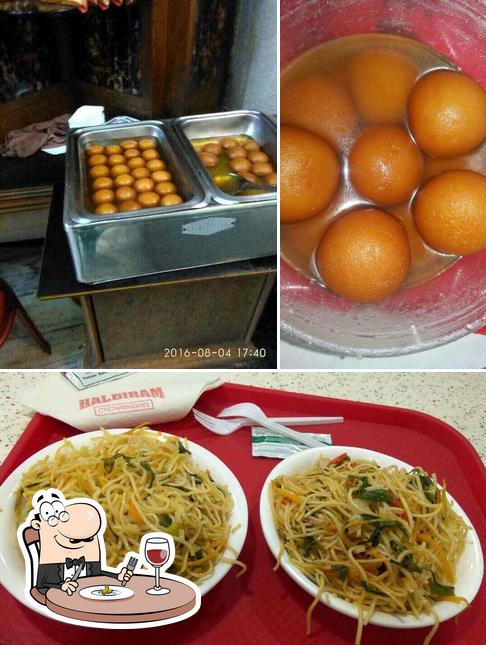 Food at Haldiram's Prabhuji