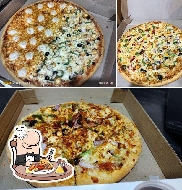 Order pizza at Taranovas Pizza