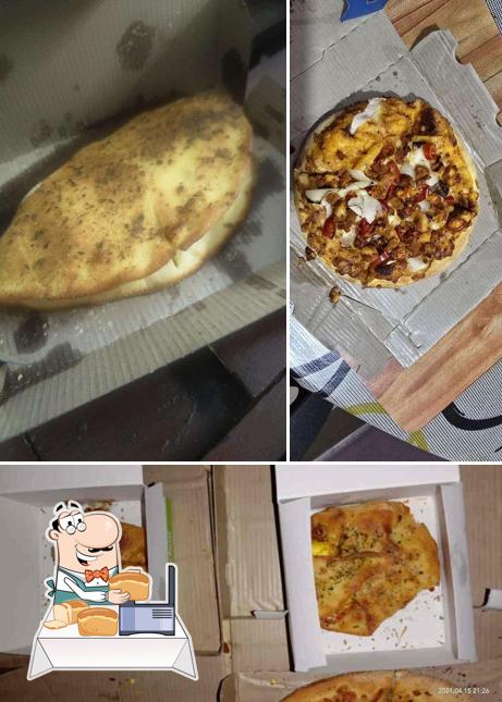 Garlic bread at Domino's Pizza Jamshedpur, Jharkhand