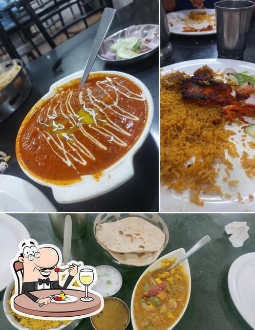 Food at FOOD BEES FAMILY RESTAURANT