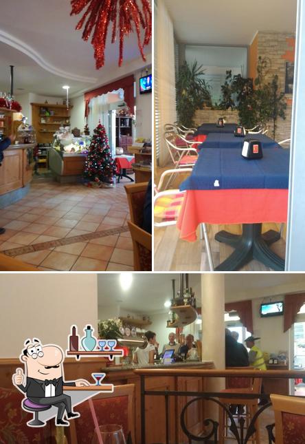 Dai un'occhiata agli interni di Bar al Bersaglio