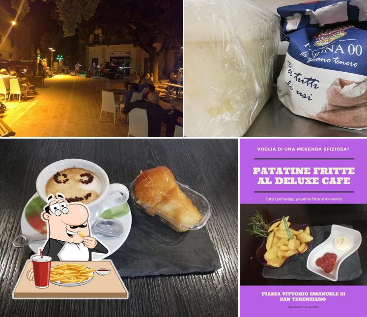 Assaggia un piatto di patatine a Deluxe cafè