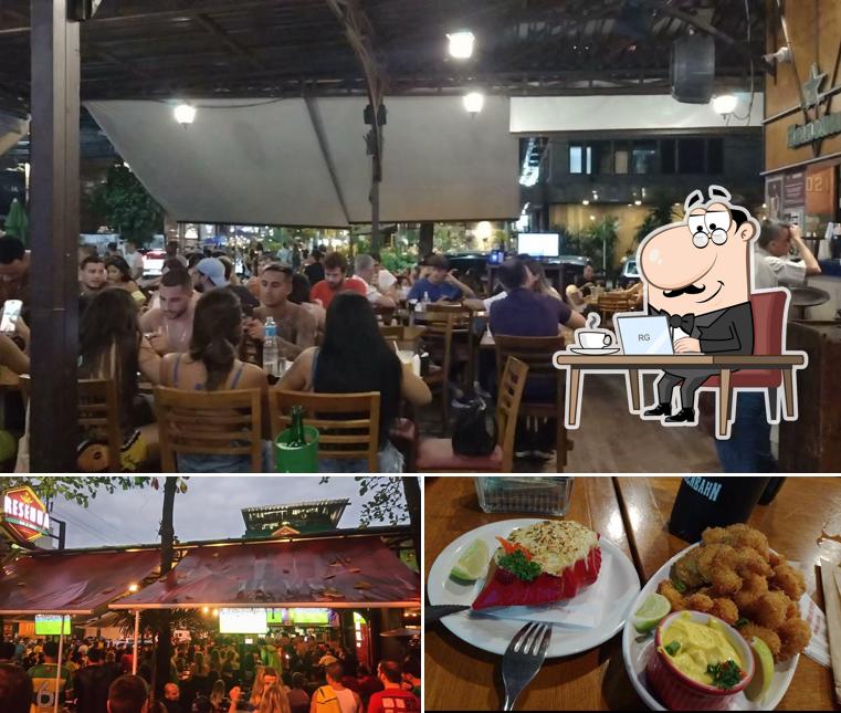 O interior do R21 Bar & Restaurante - Barra da Tijuca