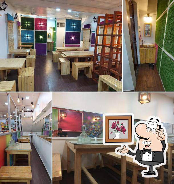 The interior of Parshwa Satwik Thali & Pav Bhaji