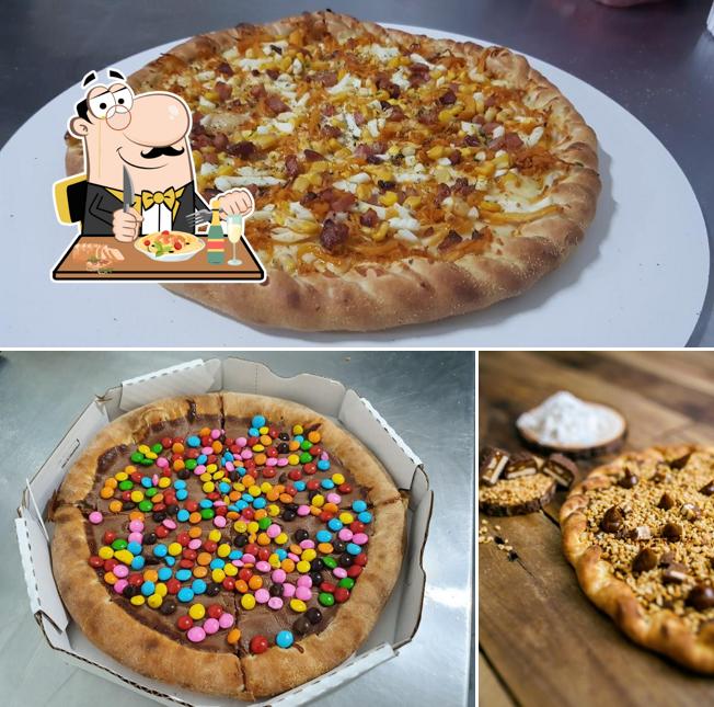 Platos en Pizza Del Mondo tubarão