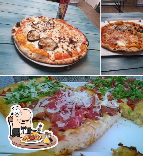 Prova una pizza a Pizzeria La Marinara