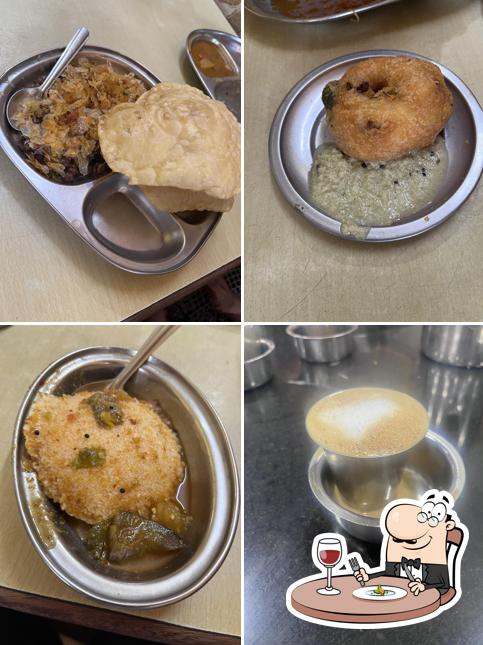 Meals at Vishnu Vilas Hotel