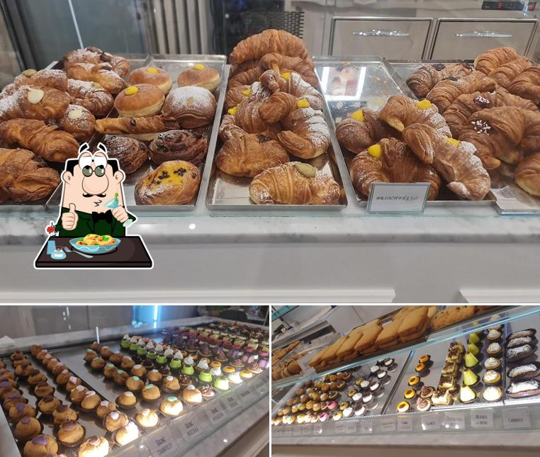 Platti al Pasticceria Fortini Parma