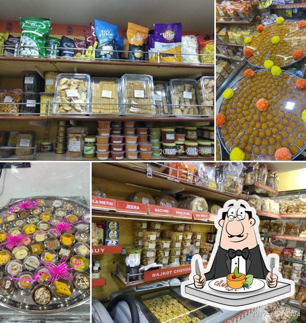 Food at Kamdar Sweets