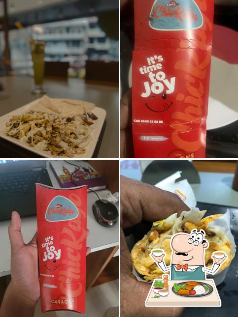 Food at Chickago Arabic shwarma
