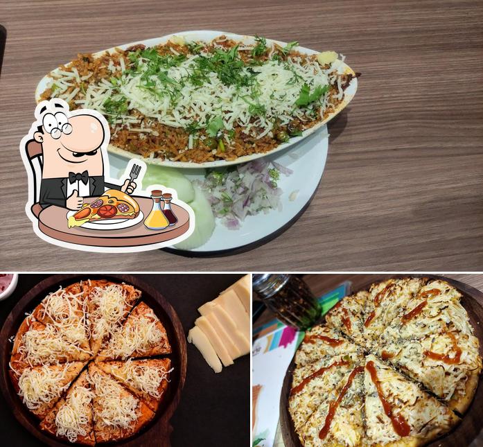 Try out pizza at MH12 Pav Bhaji Wakad