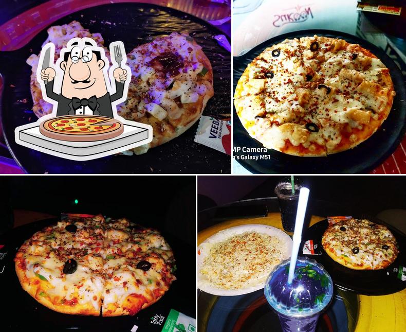 Order pizza at Sukoon Cafe