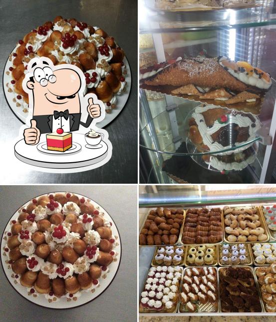Pasticceria Napoletana Sabaudia serve un'ampia selezione di dolci