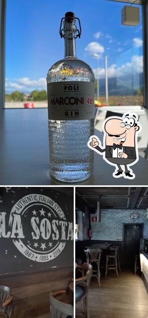Siediti a un tavolo di Bar La Sosta
