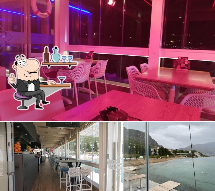 Gli interni di Shooko Beach Bar