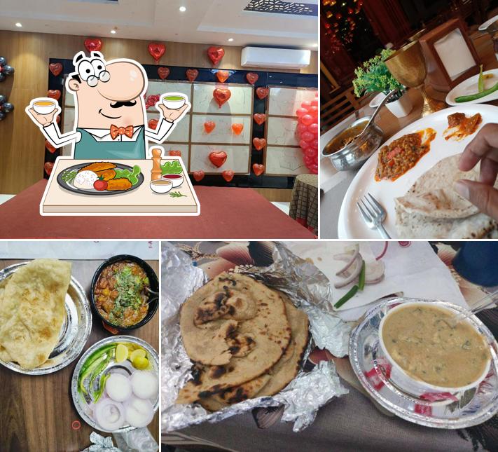 Food at Paras Royal: Status Restaurant