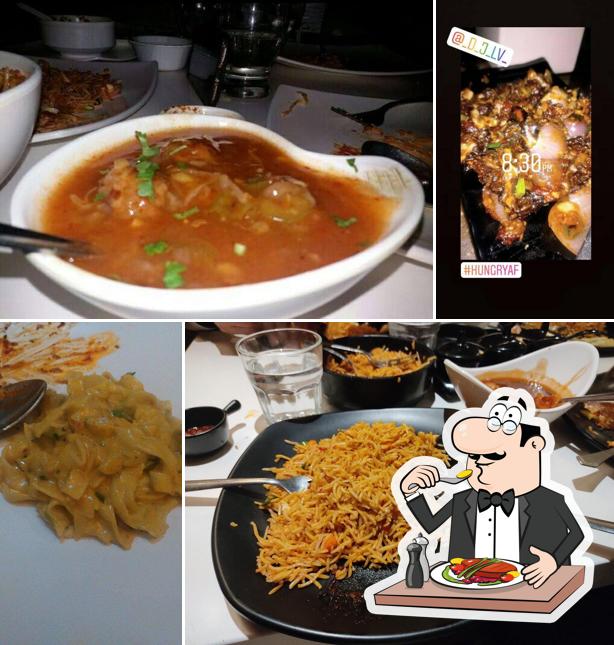 Food at 89 China Town