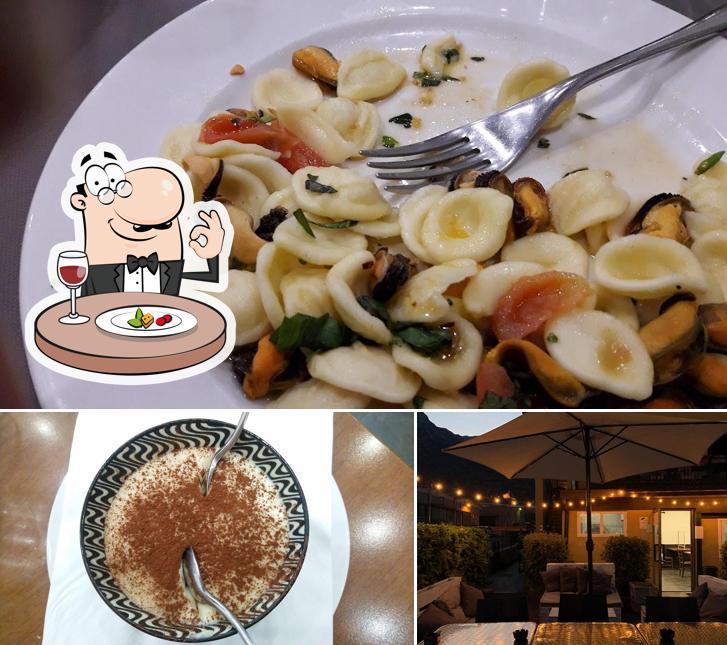 Questa è la foto che mostra la cibo e esterno di Bar Luna Trattoria