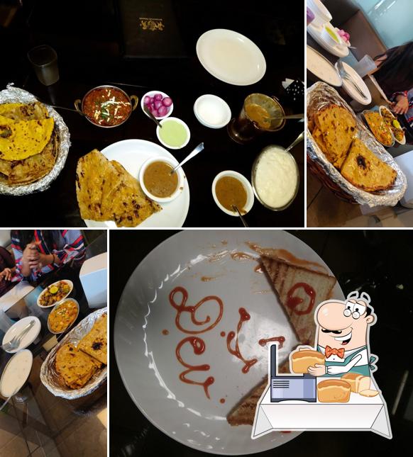 Garlic bread at Hotel Maharaja Palace in Jhajjar