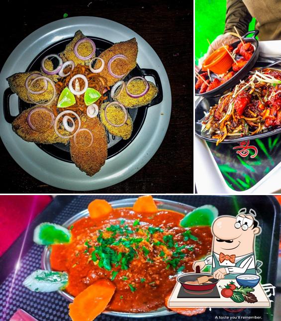 Chicken curry at Hotel Swaraj Resto,हॉटेल स्वराज रेस्टो