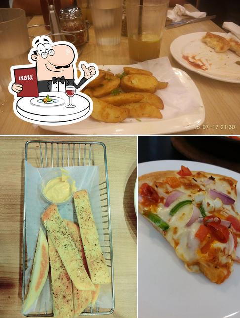 Meals at Pizza Hut JHV Mall, Varanasi