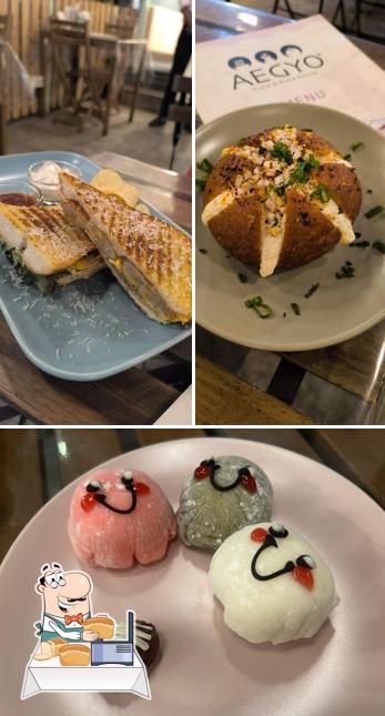 Garlic bread at Aegyo Cafe & Bakehouse