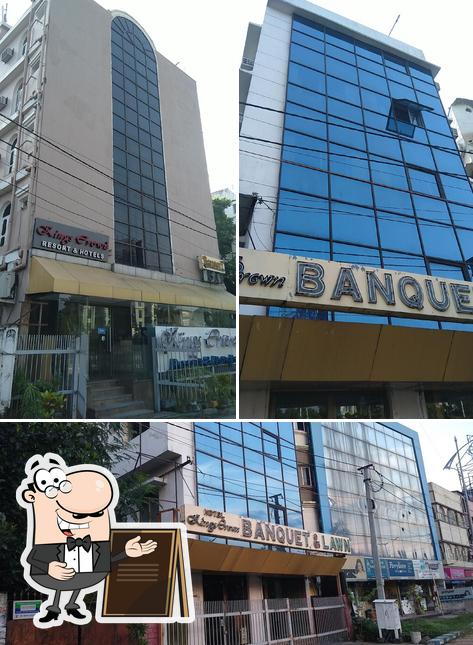 The exterior of Hotel King's Crown - Banquet & Lawn