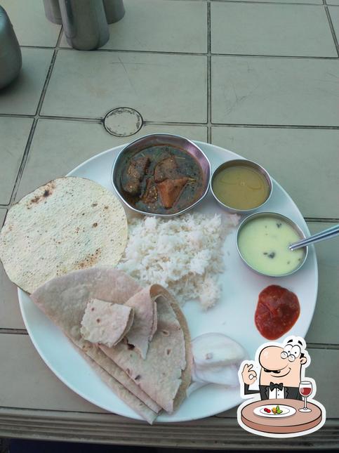Meals at Jhunka Bhakar Kendra