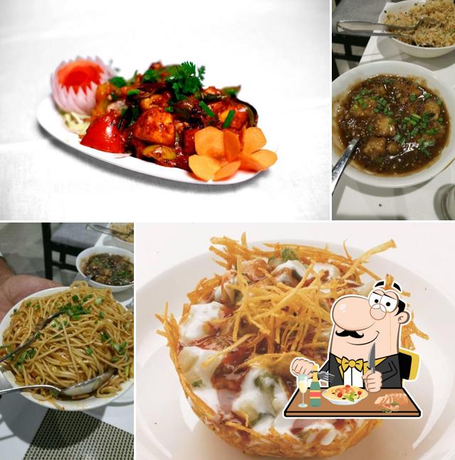 Pad thai at Klay Oven