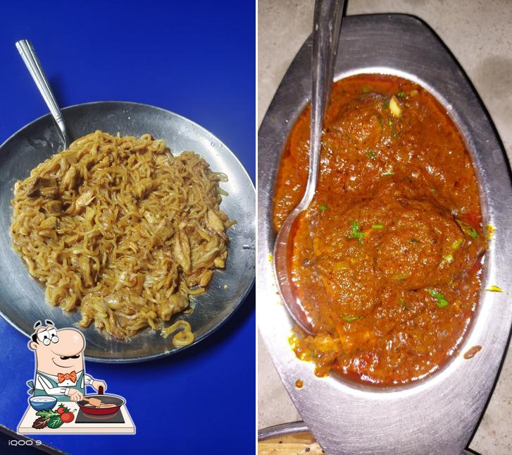 Chicken curry at Akram Canteen (LLR Hall)