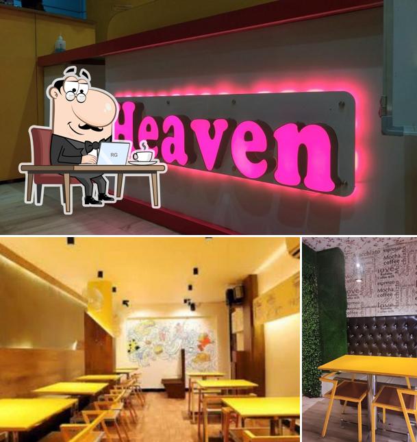 Check out how Cafe Ovenz looks inside